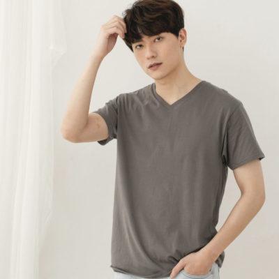 Gildan Softstyle Adult V-Neck T-shirts 63V00 2021 model 1